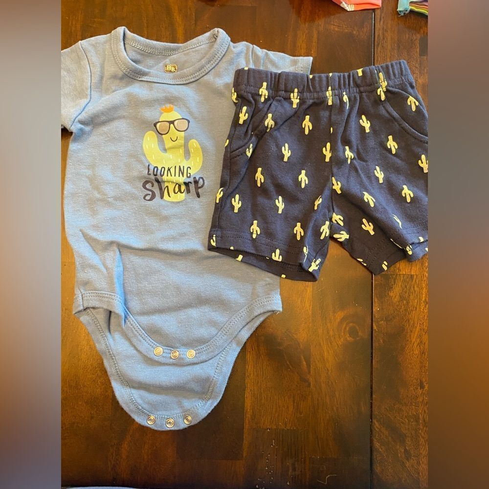 NWOT Lot of Baby/Toddler/kids clothes - Picture 2 of 16
